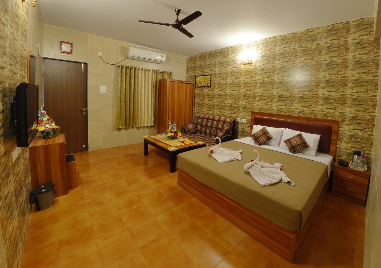 Grand Goa Exotica Hotel Guirim Exterior photo